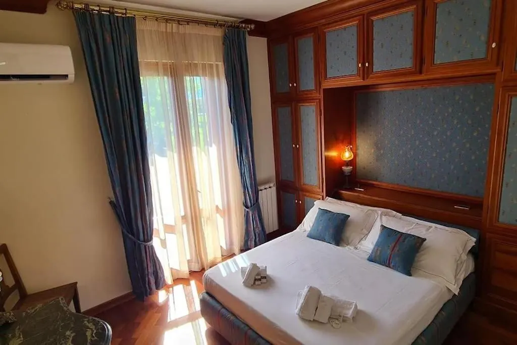 גיארדיני נאקסוס Villa Naxos Taormina איטליה