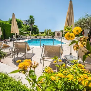 4* Hotell Daphne